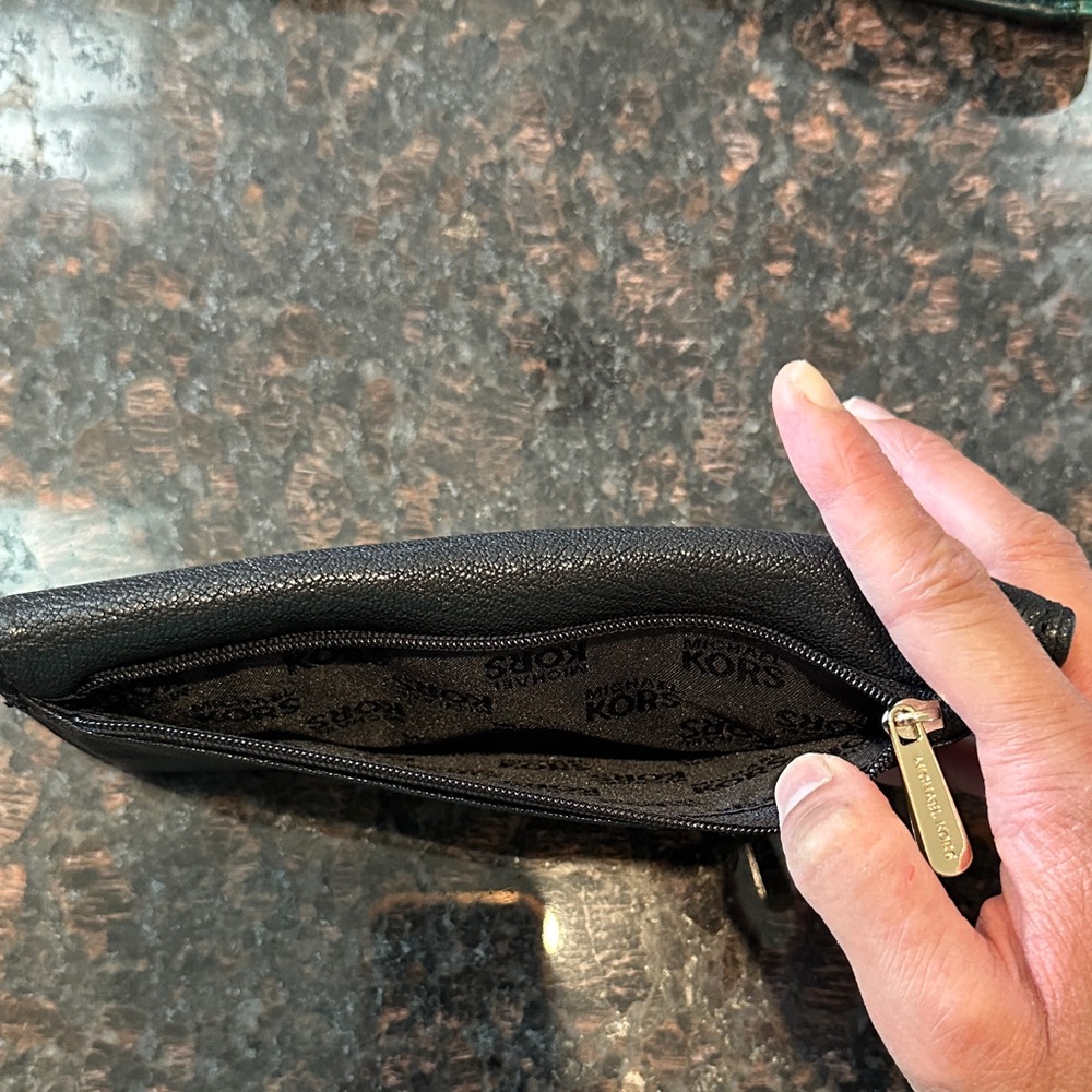 Michael Kors Black Textured Key & Card Holder - Picture 5 of 5